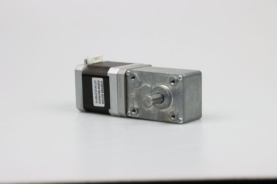 হাইব্রিড 1.8 ডিগ্রি 1.5A নেমা 17 ওয়ার্ম গিয়ারড স্টেপ মোটর ল্যাবরেটরি অটোমেশনের জন্য